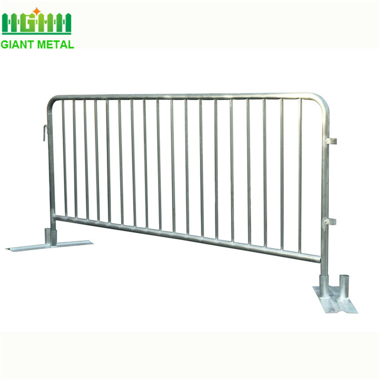 Removable packing barriers for traffic