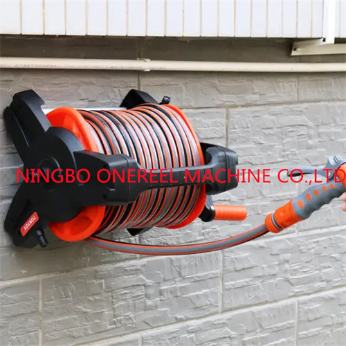 Water Hose Reel With Spray Gun2 Jpg