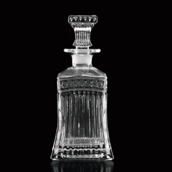 Crystal Glass Spirit Bottle 500ML Heavy Base Whiskey Glass Decanter in 500ML