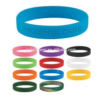 2013 new year arrival silicone bracelet/silicone promotional bracelet for gifts