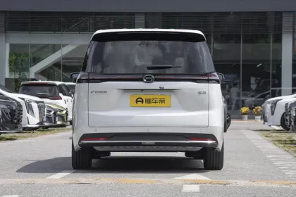 Best Family Electric Car for 2024 Trumpchi E8 Honor Series 2.0ATK Honor Edition MPV