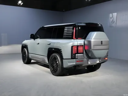 2023 BYD Yangwang U8: Chinese-Made Luxury Off-Road SUV