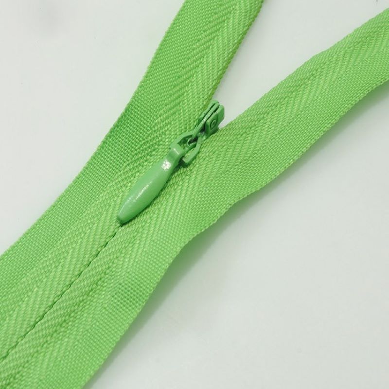 Nice design nylon replacement zippers for clothing wholesale