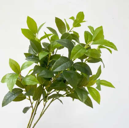 Wholesale Artificial Plastic Leaves and Silk Japanese Andromeda for Wedding Decor