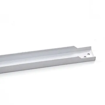 Double-sided cabinet refrigerator center beam