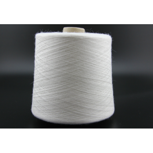 Polyester pom pom yarn