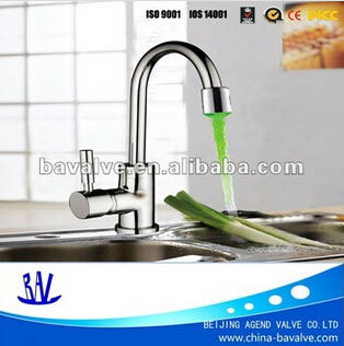 Brass with Chrome Surface Finishing Faucets Type LED tap Faucet