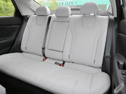 2024 Hyundai Elantra Sedan 1.5L CVT GLS: New and Used Cars at Low Prices in China