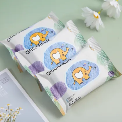 Travel size baby wet wipes