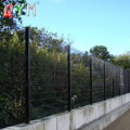 Recinzione in rete di filo saldato verde scuro in PVC