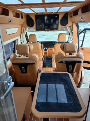 JMC Fushun Long-Axle High-Roof RV Search Engine