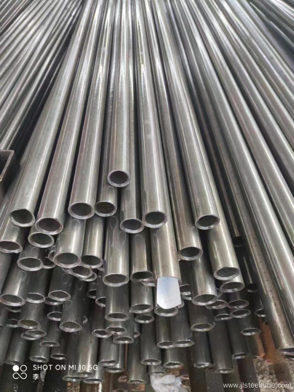 Round precision steel pipe