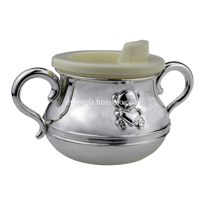 zinc alloy cup for baby with high quality