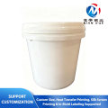 Balde de plástico de 10 litros con mango de hierro