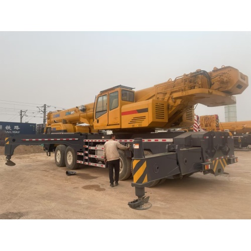 Crane de caminhão usada de 80 toneladas - desempenho confiável