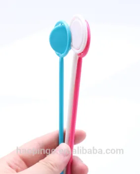 cocktail stirrer with flat stick round top