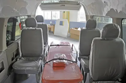 Joylong Basic Ambulance Vehicle Bus