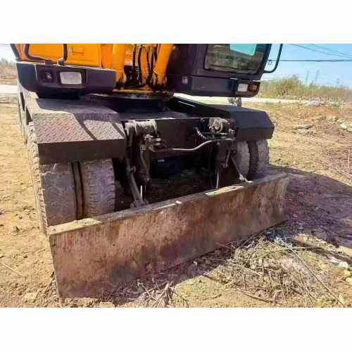Escavadeira de rodas Hyundai R150W-7 com pintura original