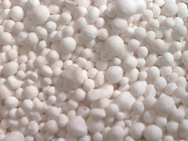 High quality calcium chloride CaCl2  flakes powder pellets