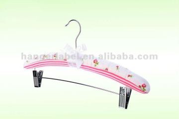 satin skirt hanger