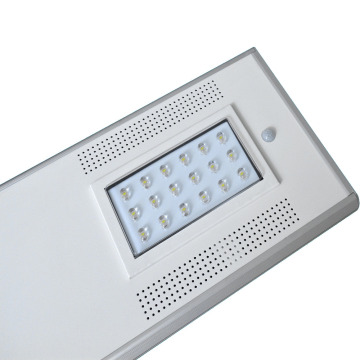 Lampione solare a led 90w in una luce