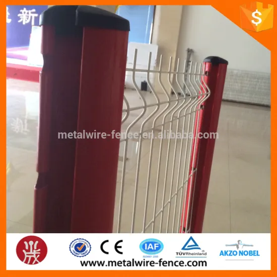 square wire mesh fence