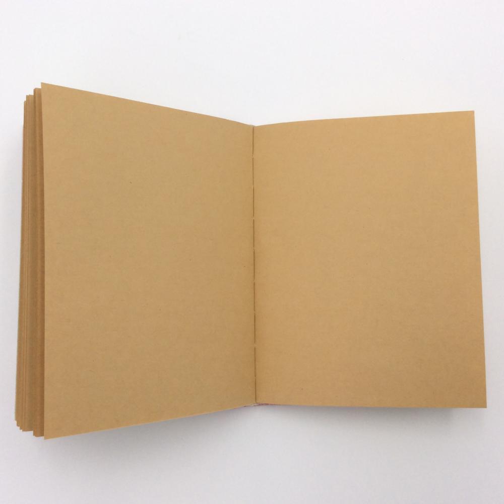 Cuaderno de papel con gráfico lindo