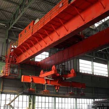KnCranes 25T Steel Mill Electromagnetic overhead kraan met roterende spreider