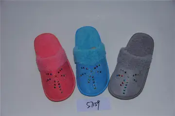 Vamp have metal flower women slippers