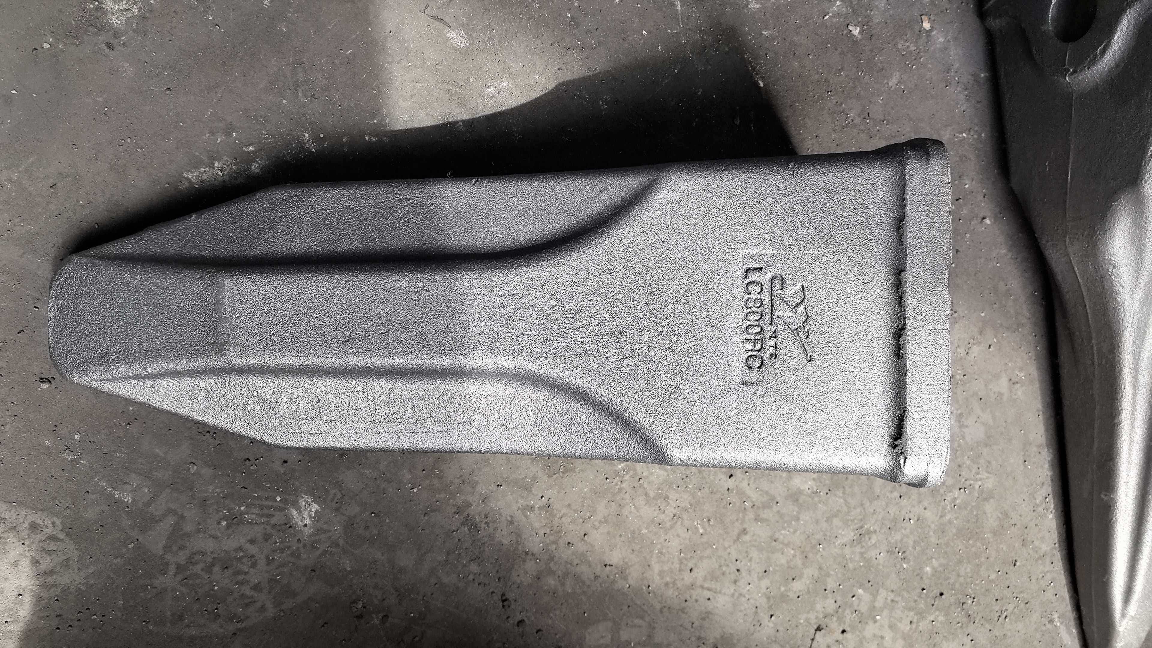 E390-Bucket Teeth