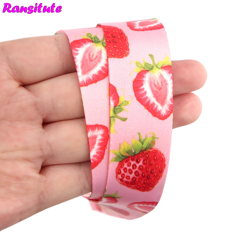 Ransitute Fruit Series Strawberry Lanyard Key ID Card Mobile Phone Strap USB Badge Holder DIY Neckband Decorative Lanyard R637