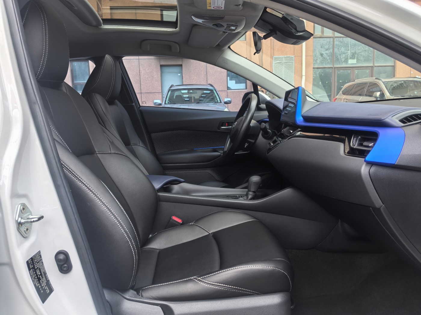 C-HR Hybrid Comfort E-CVT