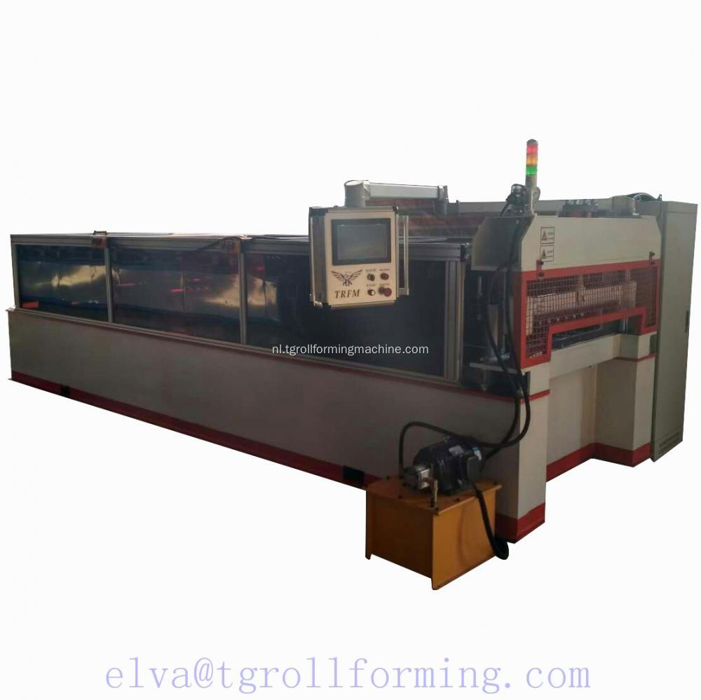 Hy-rib latbekistingsmachine