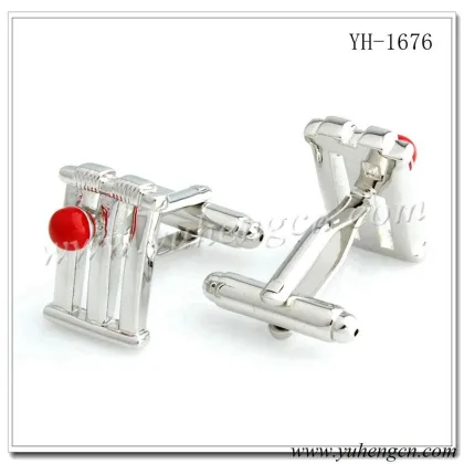 YH-1676 Novelty Cricket Stumps and Ball Sports Cufflinks