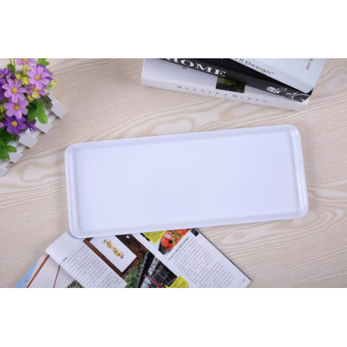 plateau de service rectangulaire blanc