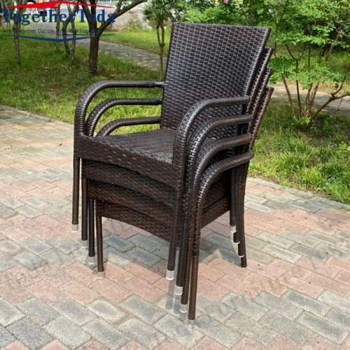 Outdoor rattan garden dining chair with table