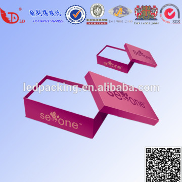 Cardboard paper shoe box with custom design for packaging