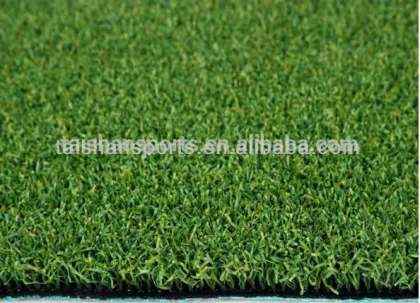Golf putting green used golf mats