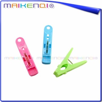 Wholesale fashion design plastic clothes clips