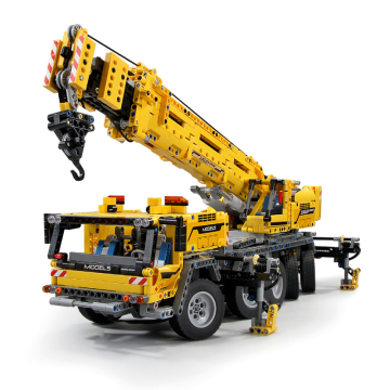Hot Selling Mould King 13107 Crane Truck: An Advanced App-Controllable High-Tech Building Block Set for Boys