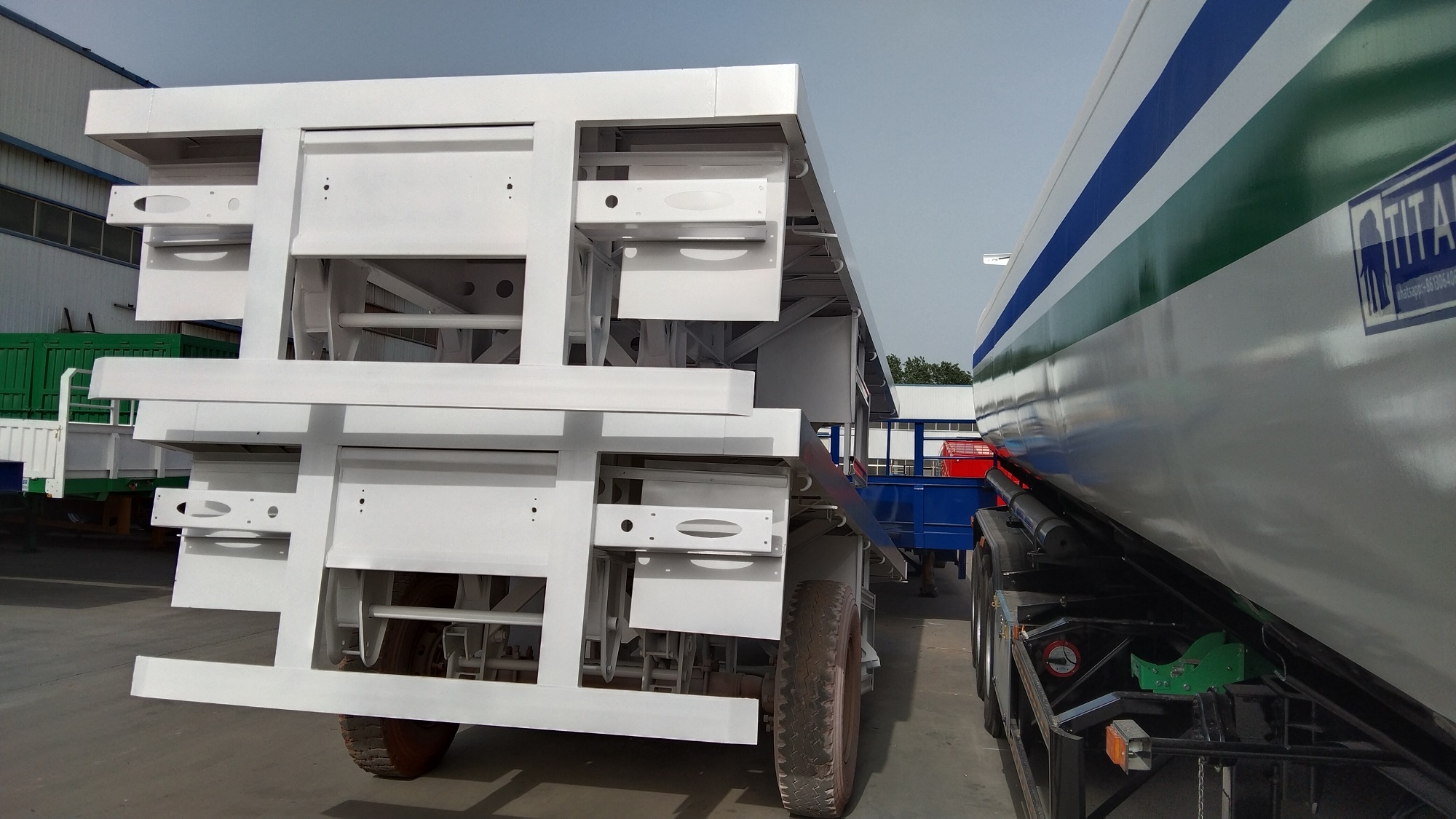 flatbed trailer 