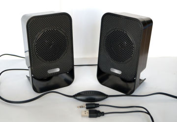 5 watt portable computer/tablet speaker with USB/3.5mm Jack