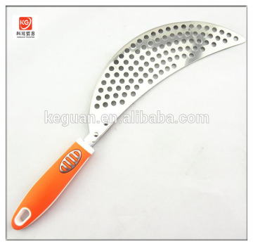 SK-322 new design high quality PP and TPR handle stainless steel kitchen tool for leaky pot