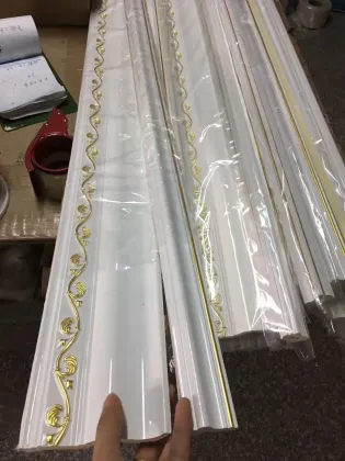 Luxury White PU Golden Crown Moulding Ceiling Medallion