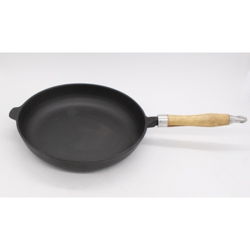 Cast Iron Skillet With Wooden Hot Handle
