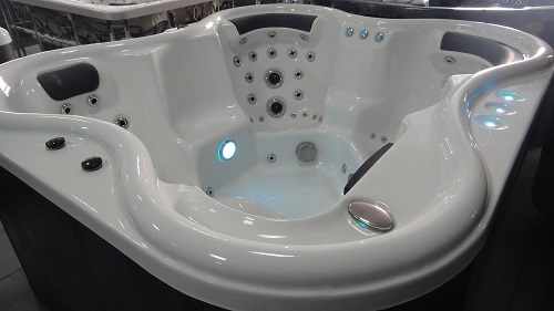 5 adult +1baby Deluxe family outdoor hot tubs spas with hydro jets