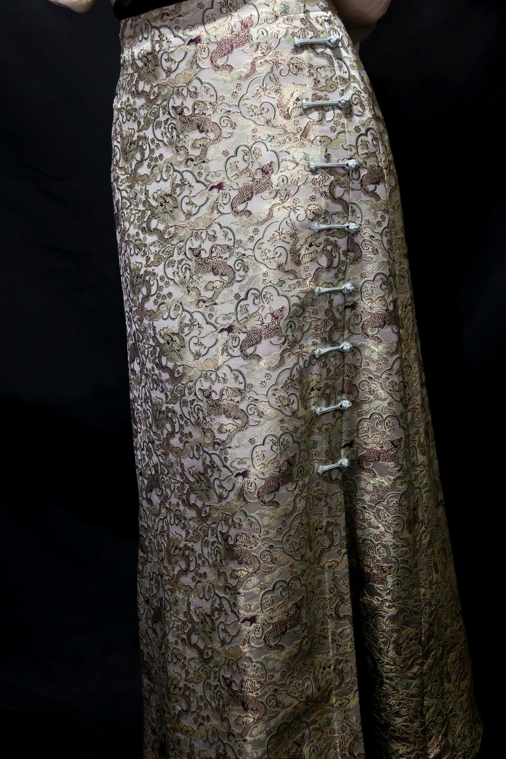 falda de seda verde claro