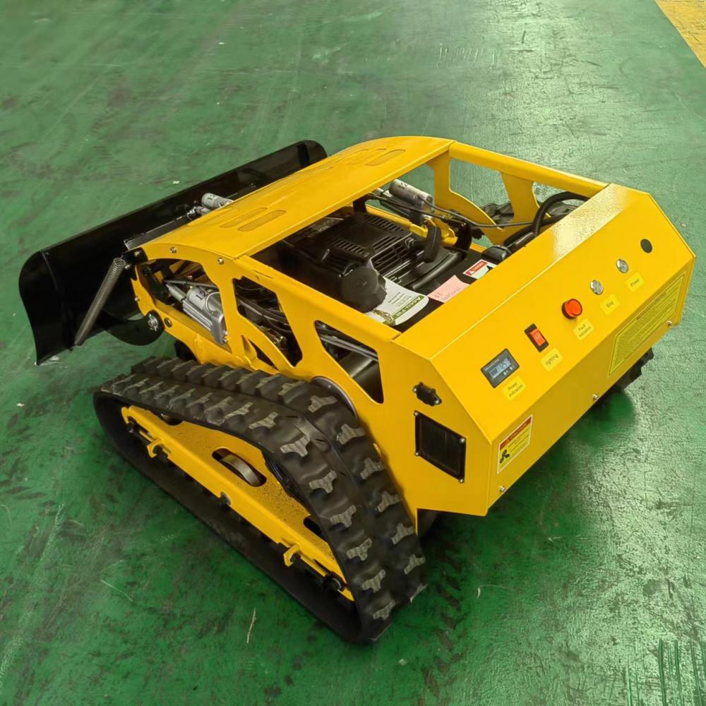 CRAWLER LAWN MOWER REMOTE KAWALAN