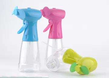 Summer Cooling Handheld Battery Powered Plastic Water Bottle Spray Fan