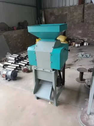 Grain Grinder and Roller Mills: Machines for Grain and Poultry Processing